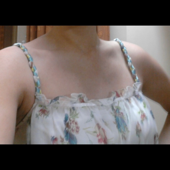 😍 Floral Print White Summer Top ✨ - Picture 3 of 12